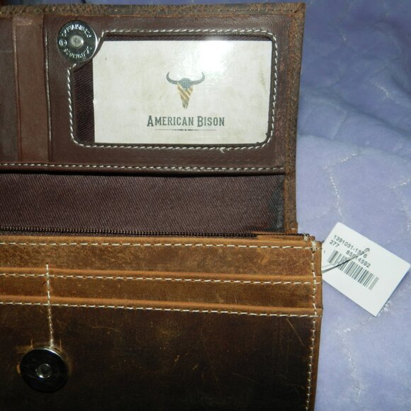 NEW AMERICAN BISON TOOLED GENUINE LEATHER  BROWN WALLET WOMENS🆕🏃🏻💨🚚 - Picture 8 of 14